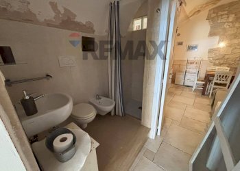 Bagno - Two-room apartment VIA PEDAGGIO SANTA CHIARA
94, Trani - photo 17