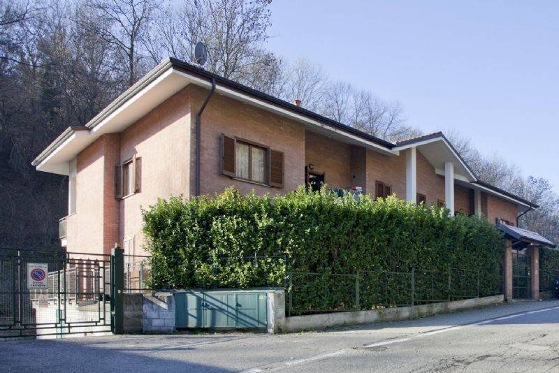 Facciata - Bilocale strada Rubattera, 25, Castiglione Torinese - foto 2