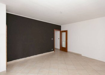 Camera da letto - Two-room apartment strada Rubattera, 25, Castiglione Torinese - photo 31