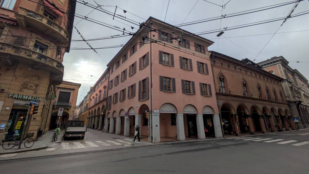 Zona - Shop Bologna (neighborhood Colli) - photo 3