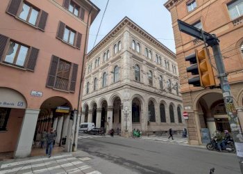 Zona - Shop Bologna (neighborhood Colli) - photo 1