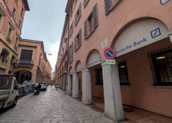 Zona - Shop Bologna (neighborhood Colli) - photo 2