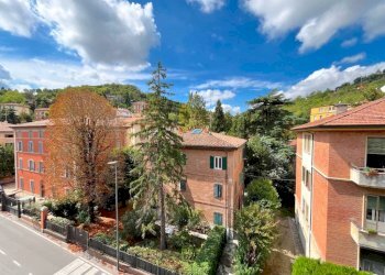 Vista - Three-room apartment Bologna (neighborhood Colli) - photo 1
