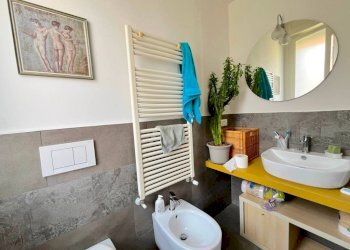 Bagno - Three-room apartment Bologna (neighborhood Colli) - photo 18