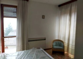 Camera da letto - Apartment piazza Kennedy, Camugnano - photo 13