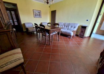 Salone - Two-room apartment corso Torino, 127, Pinerolo - photo 3