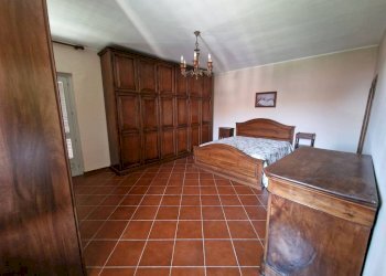 Camera da letto - Two-room apartment corso Torino, 127, Pinerolo - photo 8