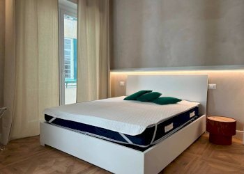 Camera da letto - Trilocale via David Chiossone, Genova - foto 17