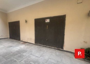Foto 2 - Box Via San Giovanni
 
54, Caserta - foto 2