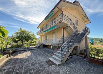 Facciata - Trilocale Monte Cerignone - foto 1