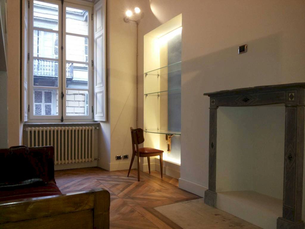 Studio - Bilocale via Sant'Anselmo, 1, Torino (zona San Salvario) - foto 1