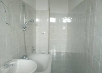 Bagno - Three-room apartment via Pastrengo, 35, Moncalieri - photo 9