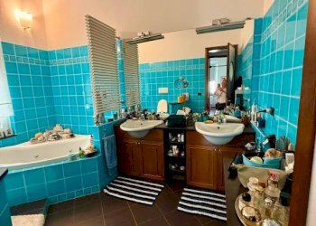Bagno - Appartamento via Villini di Sturla, 2, Genova (zona Quarto) - foto 9
