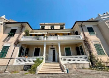 Facciata - Appartamento via Villini di Sturla, 2, Genova (zona Quarto) - foto 34