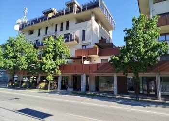 Facciata - Three-room apartment via Tonale, 15/a, Sondrio - photo 21