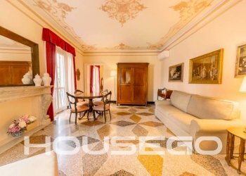 Salone - Three-room apartment via della Maddalena, 32, Genova - photo 8