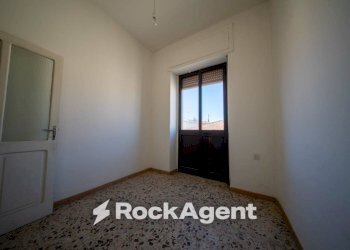 Camera da letto - Four-room apartment via Cagliari, 11, Sorso - photo 10