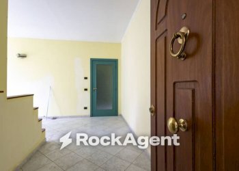 Ingresso - Trilocale via Vincenzo D'Amato, 18, Catanzaro - foto 2