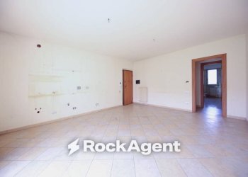Cucina - Two-room apartment via Tortona, 84, Alessandria - photo 4