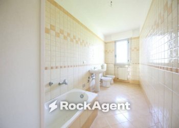 Bagno - Two-room apartment via Tortona, 84, Alessandria - photo 12