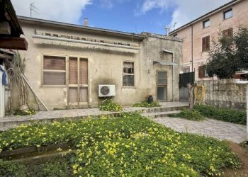 Giardino - Casa indipendente via Francesco Cossiga, 128, Siligo - foto 16
