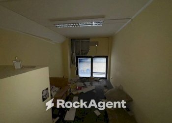Ufficio - Warehouse via dell'Artigianato, Finale Ligure - photo 1