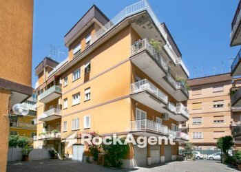 Facciata - Bilocale piazza San Giovanni di Dio, 24, Roma - foto 24