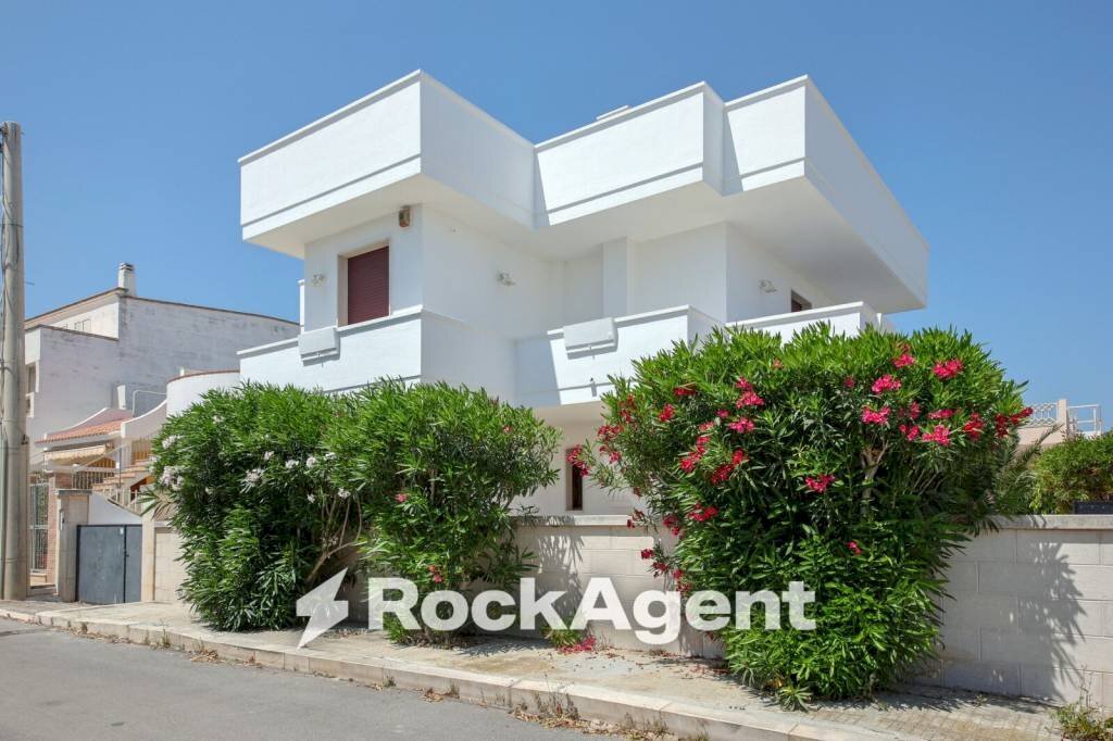 Facciata - Villa via Venere, 37, Carovigno - photo 1