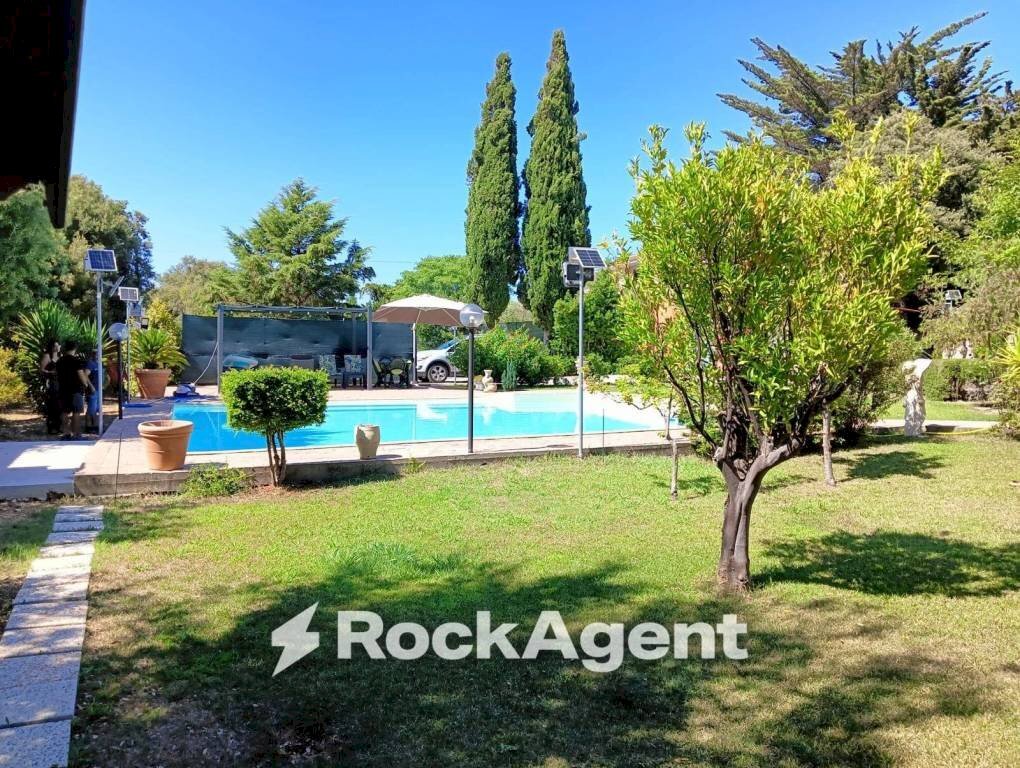 Piscina - Villa via Luna e Sole, 35B, Sassari - photo 3