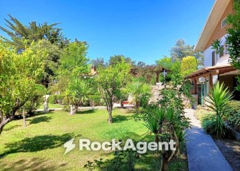 Giardino - Villa via Luna e Sole, 35B, Sassari - photo 28