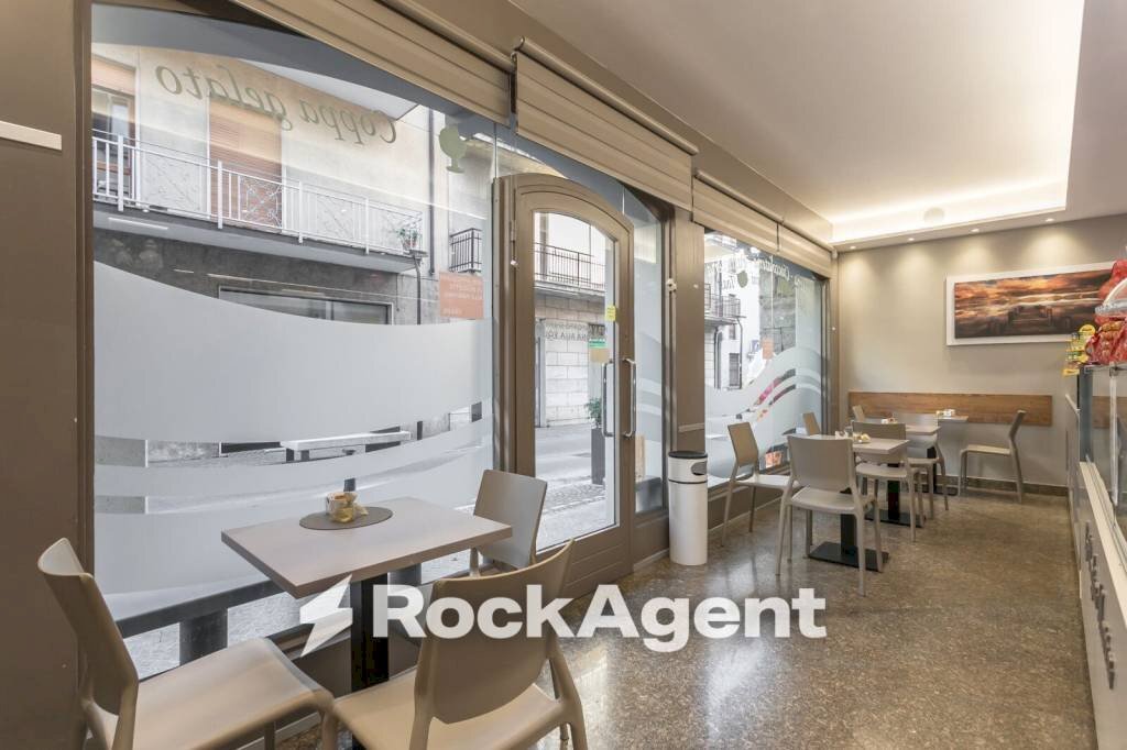 Interno non residenziale - Negozio via della Vittoria, 8, Bonate Sopra - foto 2