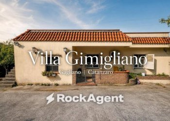 Facciata - Casa indipendente via per Gimigliano, 251, Catanzaro - foto 1