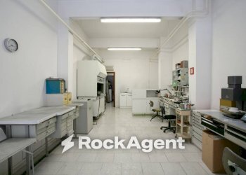 Interno non residenziale - Negozio via Olevano Romano, 228, Roma - foto 2