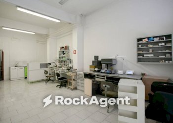 Interno non residenziale - Negozio via Olevano Romano, 228, Roma - foto 11