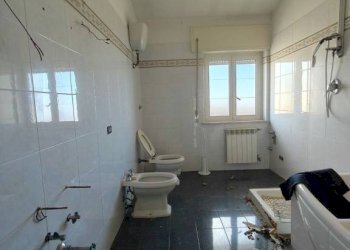 Bagno - Three-room apartment via Flaminia, 124, Rignano Flaminio - photo 22