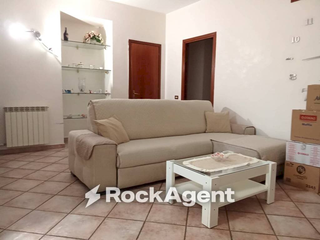 Salone - Appartamento via Sant'Agata, 3, Villabate - foto 1