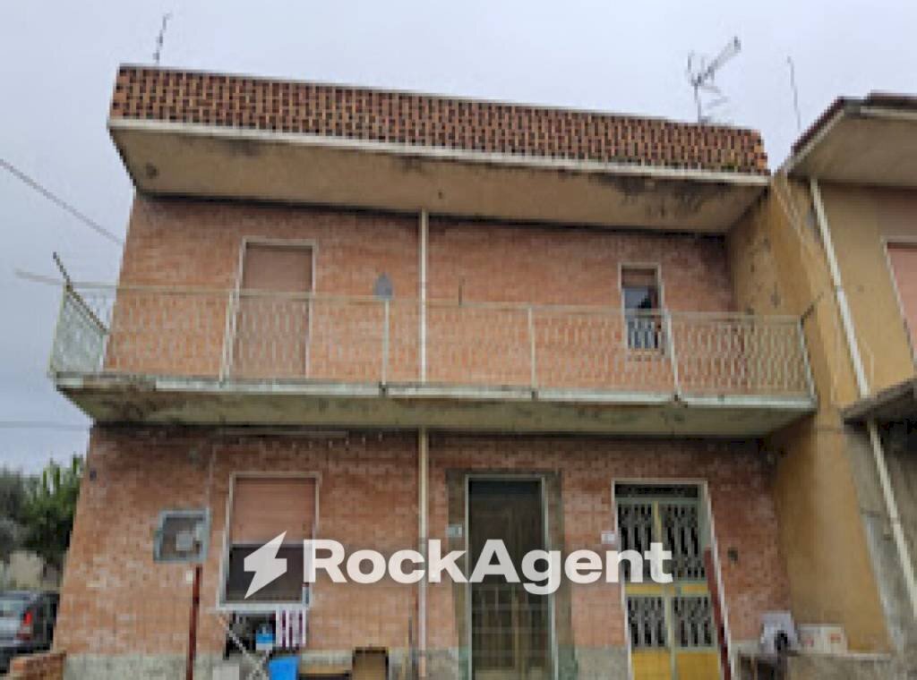 Facciata - Three-room apartment Farri Superiore, Grotteria RC, Grotteria - photo 1