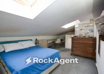 Camera da letto - Three-room apartment via Lino Liviabella, 99, Roma - photo 22