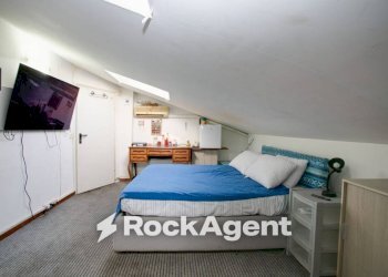 Camera da letto - Three-room apartment via Lino Liviabella, 99, Roma - photo 24