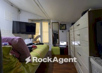 Camera da letto - Trilocale vico III Gradoni Porta Marina, 2, Catanzaro - foto 9