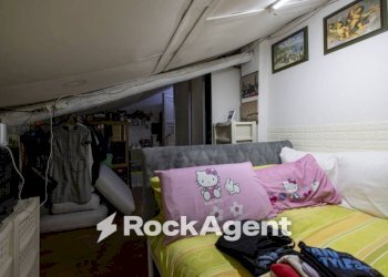 Camera da letto - Trilocale vico III Gradoni Porta Marina, 2, Catanzaro - foto 23