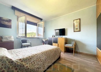 Camera da letto - Quadrilocale via Torre 40, Bolzano Novarese - foto 9