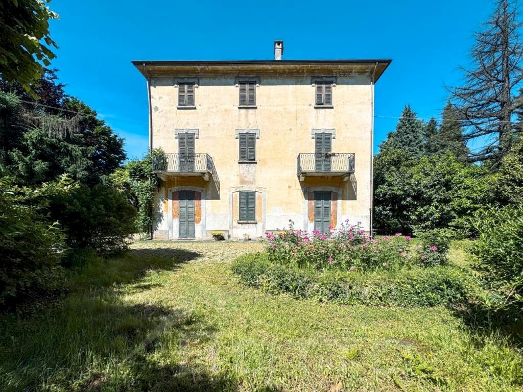 Facciata - Villa via Parona 8, Gozzano - photo 2