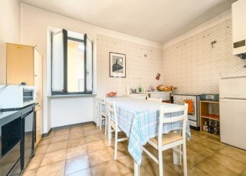 Cucina - Trilocale via B. Maioni 32, Borgomanero - foto 2