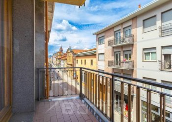 Balcone - Trilocale corso Roma, 78, Borgomanero - foto 2
