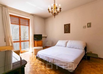 Camera da letto - Trilocale corso Roma, 78, Borgomanero - foto 14