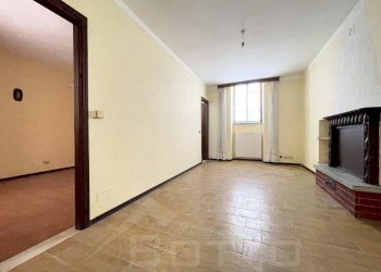 Cucina - Bilocale piazza san pietro 8, Gargallo - foto 2