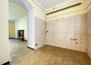 Cucina - Bilocale piazza san pietro 8, Gargallo - foto 4