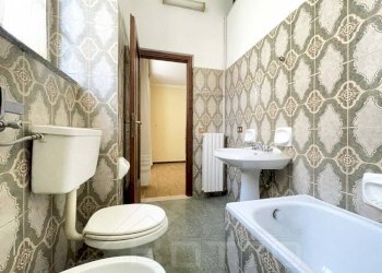 Bagno - Bilocale piazza san pietro 8, Gargallo - foto 12