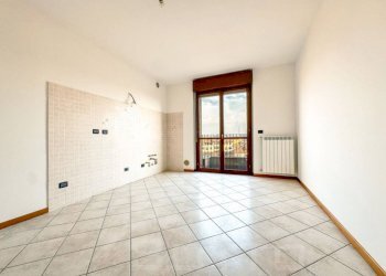 Cucina - Three-room apartment via siai 2, Borgomanero - photo 2